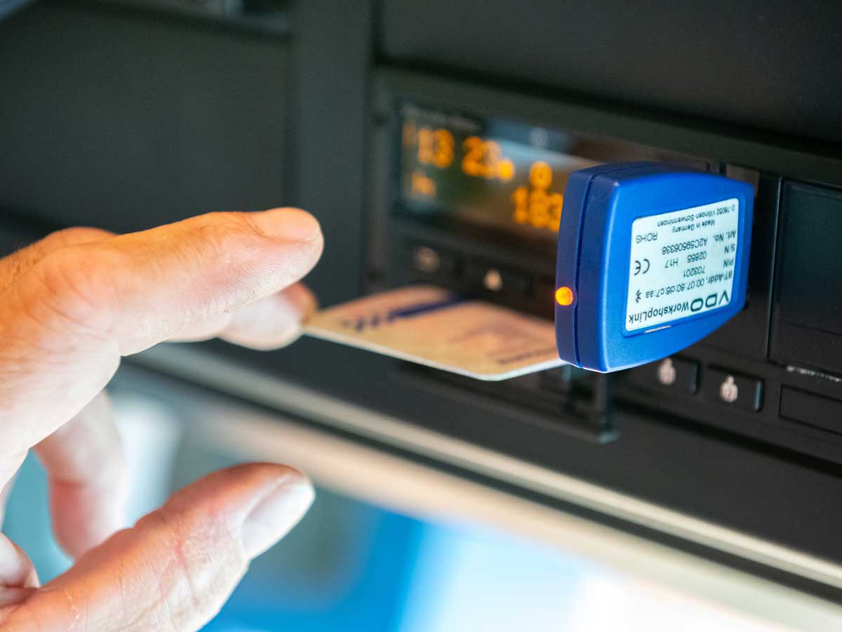 Errores de tarjeta en el tacógrafo que casi siempre son un despiste (no una avería)